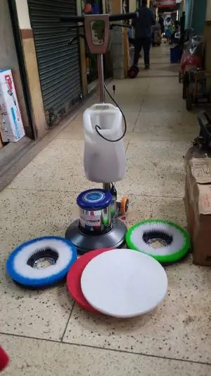 Scrubbing Machine/ Floor Scrubber/