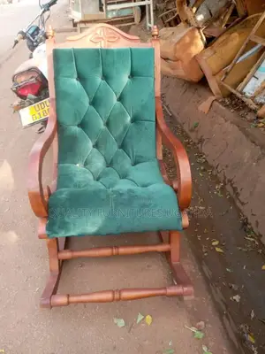 Nice Looking Dads Chair