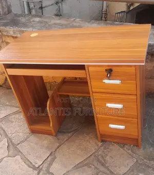 Silver Handor Potable Table