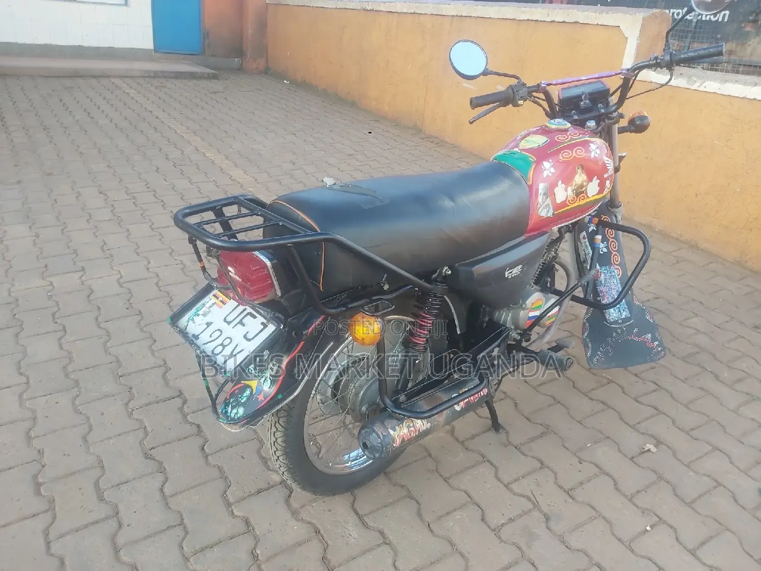 Honda CBX 2023 Red