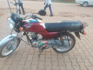 Bajaj Boxer 2017 Red