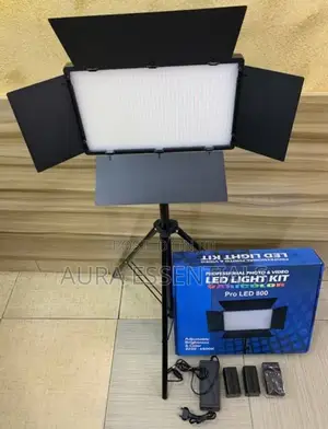 Strongest PRO LED 800 Light Kit for Photos and Videos