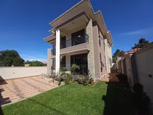 Furnished 5bdrm Duplex in Kira for sale