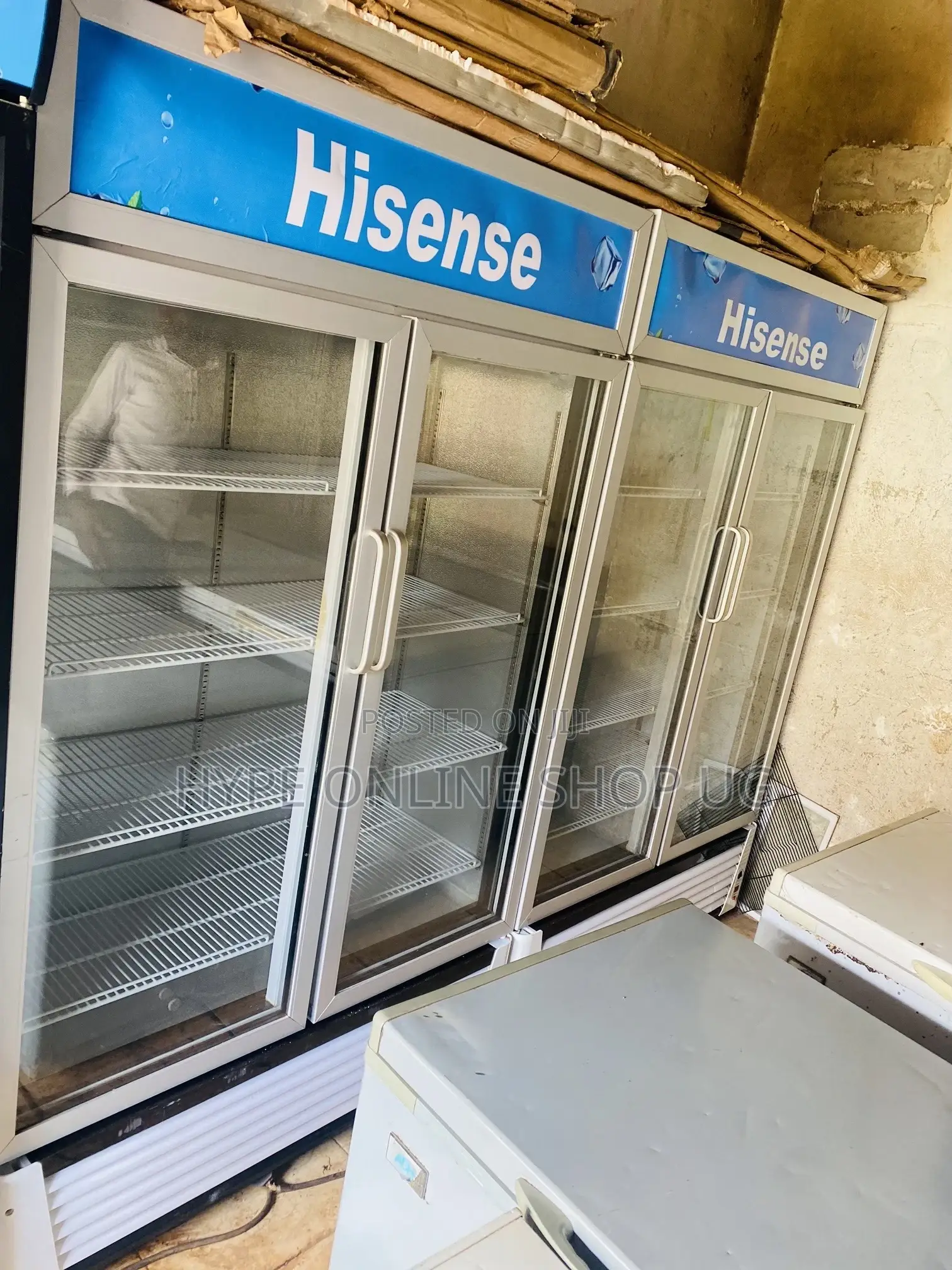 Display 800L Hisense Fridge