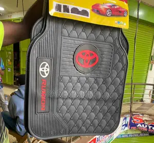 Toyota Rumion Carpets / Car Floor Mats