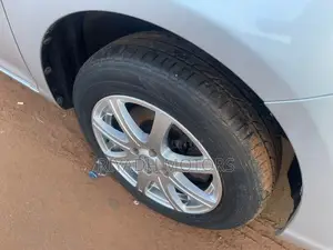 Toyota Corolla Fielder 2016 Silver