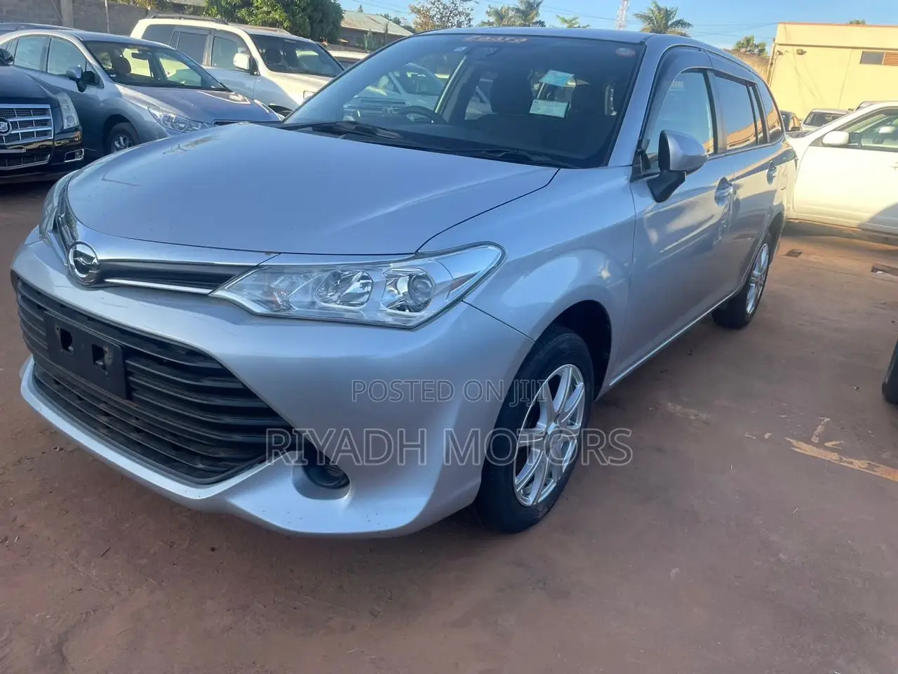 Toyota Corolla Fielder 2016 Silver