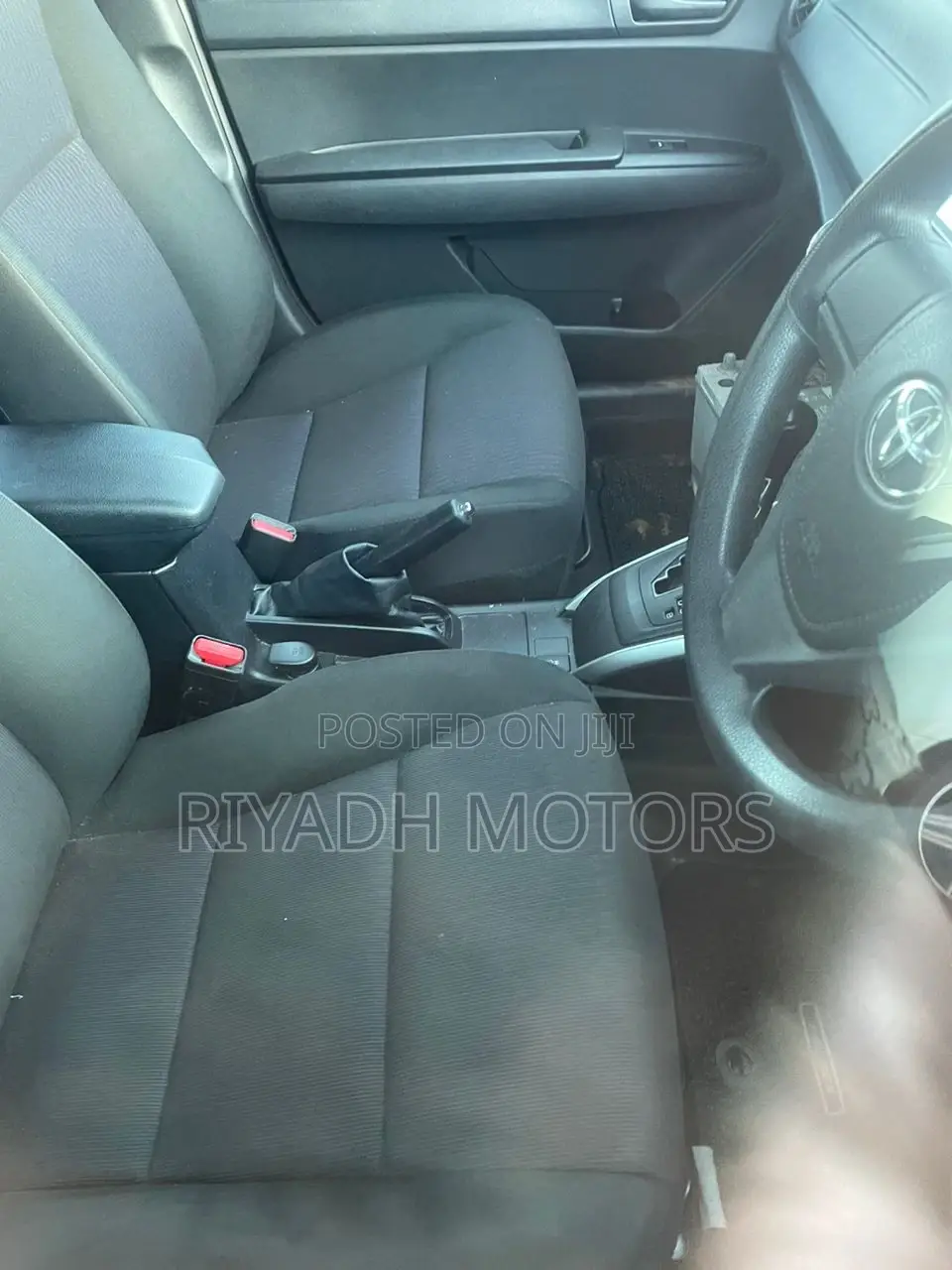 Toyota Corolla Fielder 2016 Silver