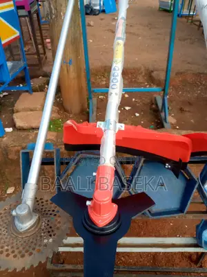Grass Cutting Machine/Brush Cutter/Mainstey