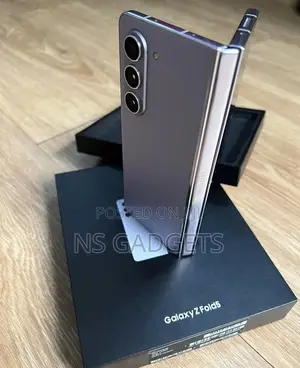 New Samsung Galaxy Z Fold 5 256 GB Silver