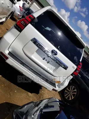 Toyota Land Cruiser Prado 2.7 2020 White