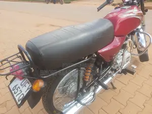 Bajaj Boxer 2023 Red