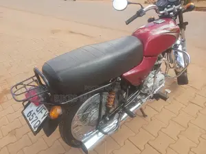 Bajaj Boxer 2023 Red