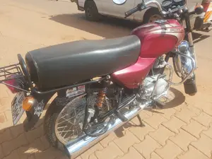 Bajaj Boxer 2023 Red