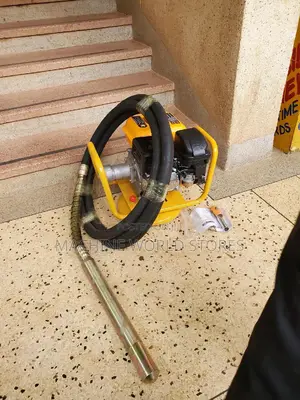 Gasoline Concrete Vibrator With Poker