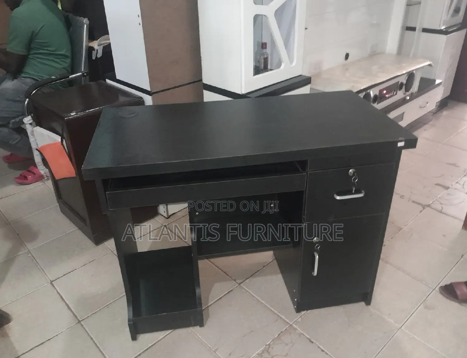 Computer Desk at Cheap Prices.