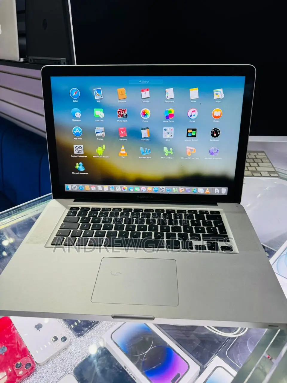 Laptop Apple MacBook Pro 2011 8GB Intel Core i7 HDD+SSD 512GB