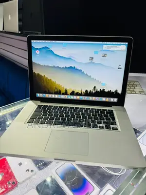 Laptop Apple MacBook Pro 2011 8GB Intel Core i7 HDD+SSD 512GB