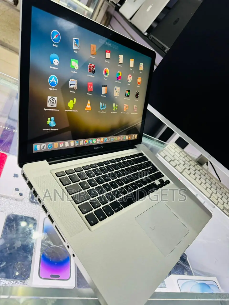 Laptop Apple MacBook Pro 2011 8GB Intel Core i7 HDD+SSD 512GB