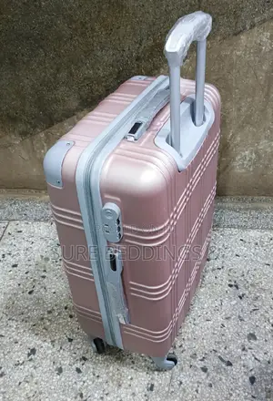 Medium Travel Suitcases
