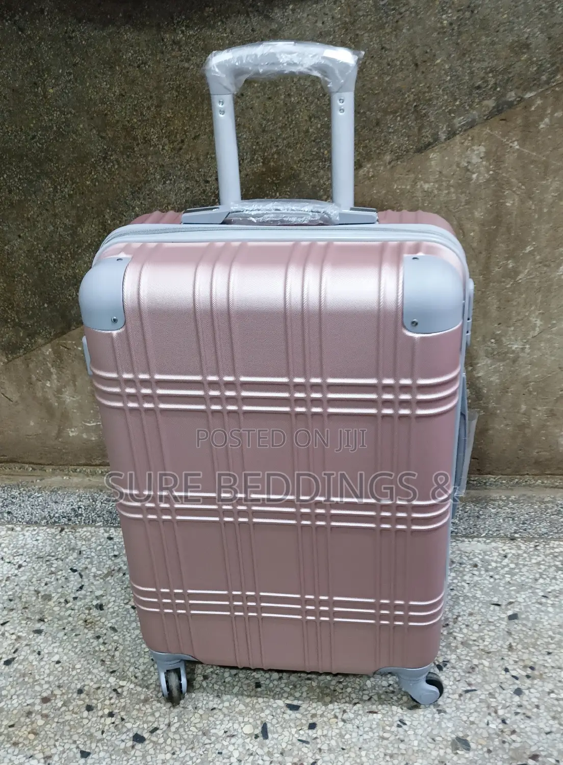 Medium Travel Suitcases