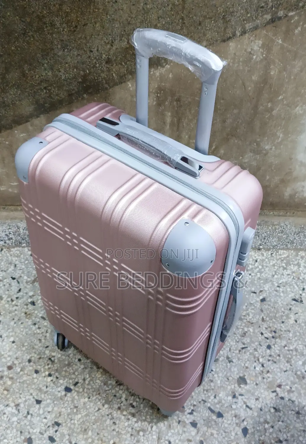 Medium Travel Suitcases