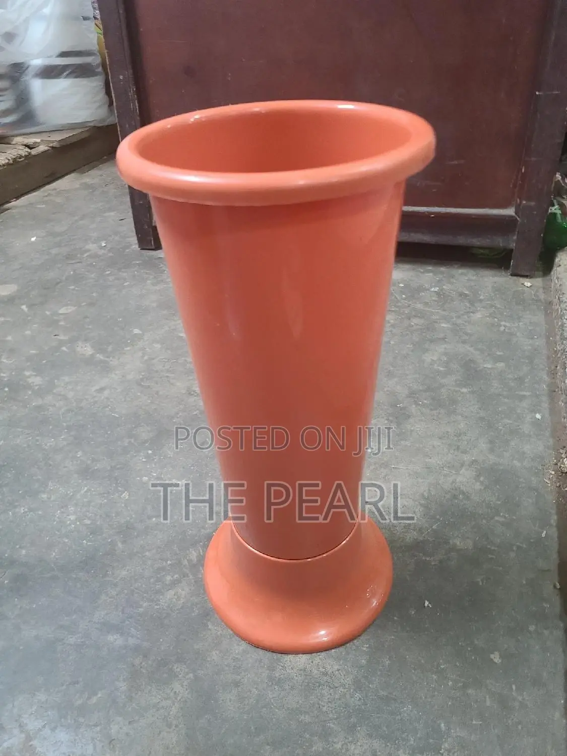 Plasric Flower Vase