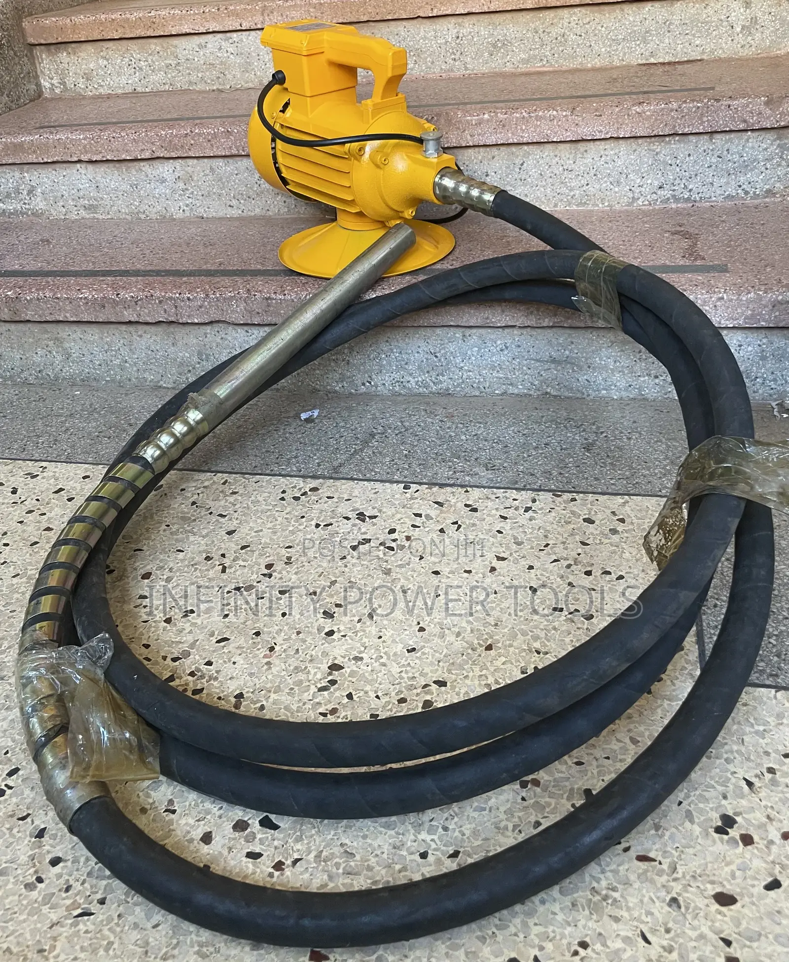 Electric Concrete Vibrator With Poker