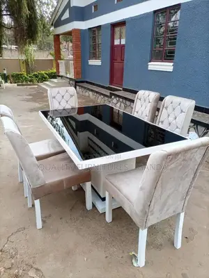 6 Seater Dinning Table
