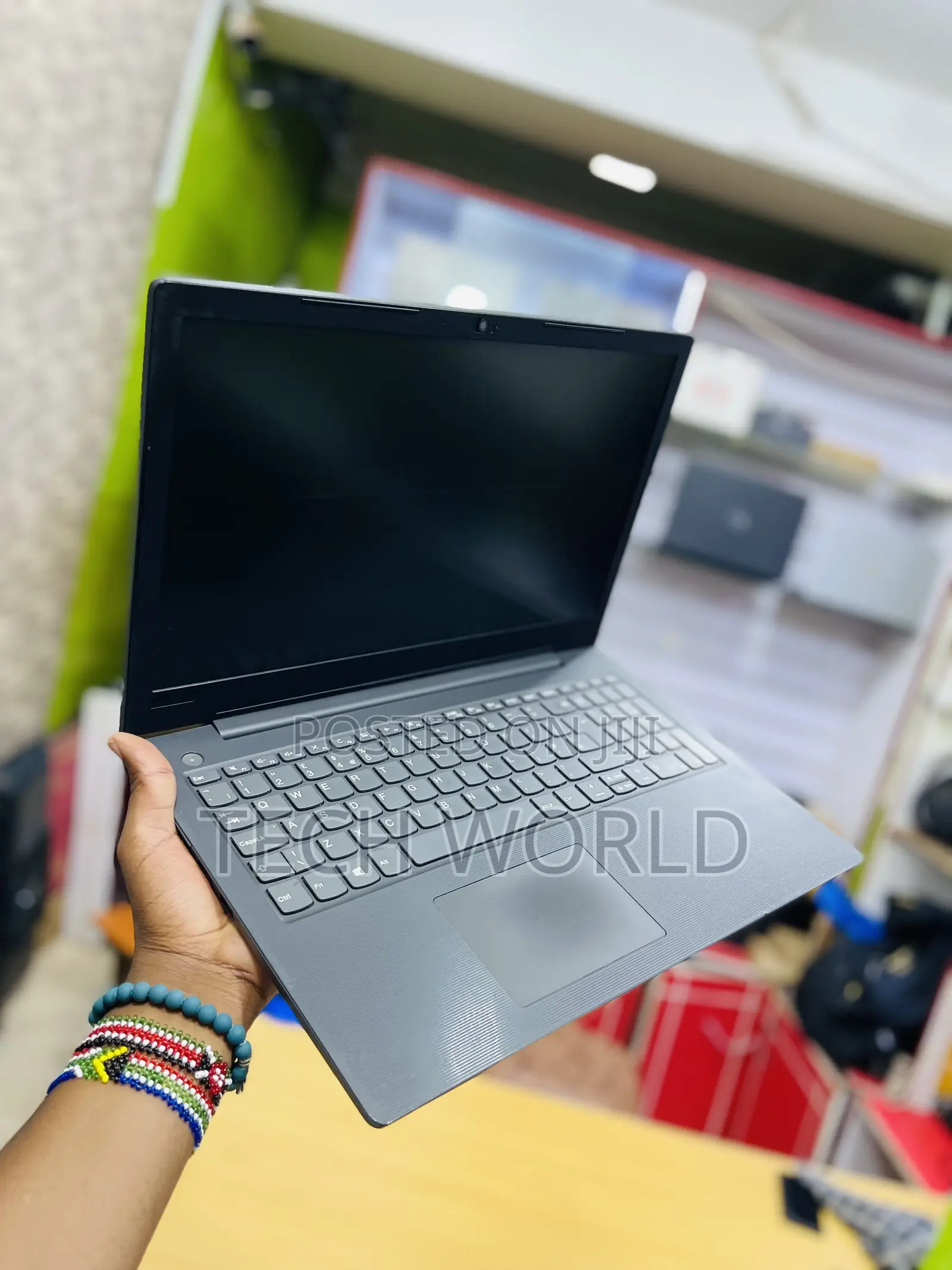 Laptop Lenovo 4GB Intel Celeron HDD 1T
