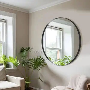 Versatile Medium Sized Circular Black Mirror (50*50)
