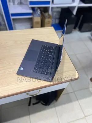 New Laptop Dell Precision 5520 16GB Intel Core I7 SSD 512GB