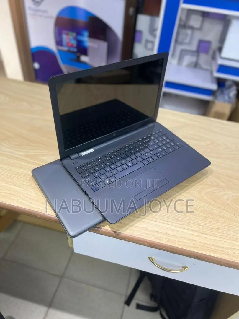 New Laptop HP 250 G5 8GB Intel Core I5 SSD 256GB