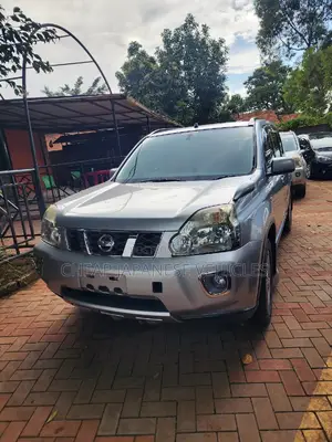 Nissan X-Trail 2010 Silver
