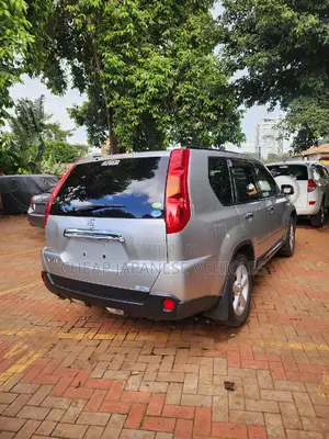 Nissan X-Trail 2010 Silver