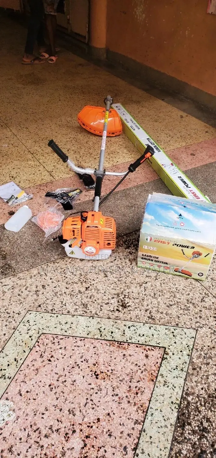 Grasstrimmer /Brush Cutter 2.5hp / Weeder Machine