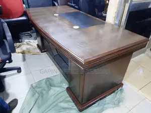 Second Hand Executive Office Table, Size 180cm