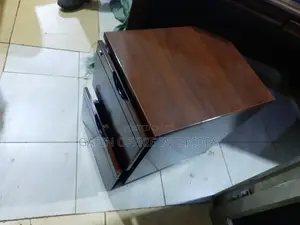 Second Hand Executive Office Table, Size 180cm