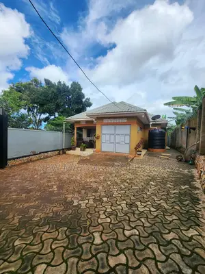 3bdrm Bungalow in Bwebajja Kitende, Division A for sale