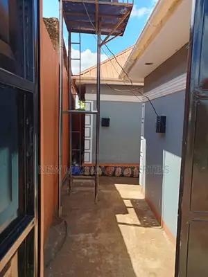 7bdrm House in Nansana Town, Division A for sale