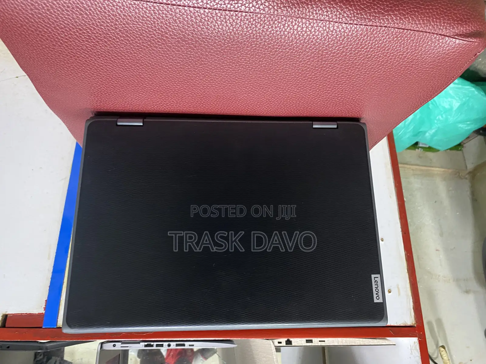 Laptop Lenovo 300e 4GB Intel Celeron SSD 256GB