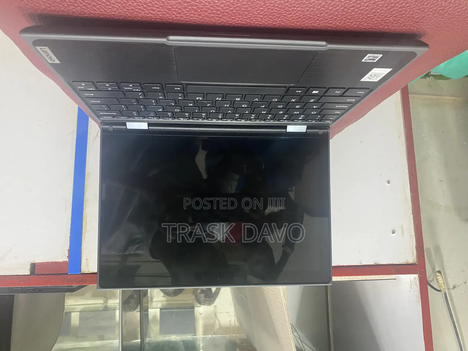 Laptop Lenovo 300e 4GB Intel Celeron SSD 256GB