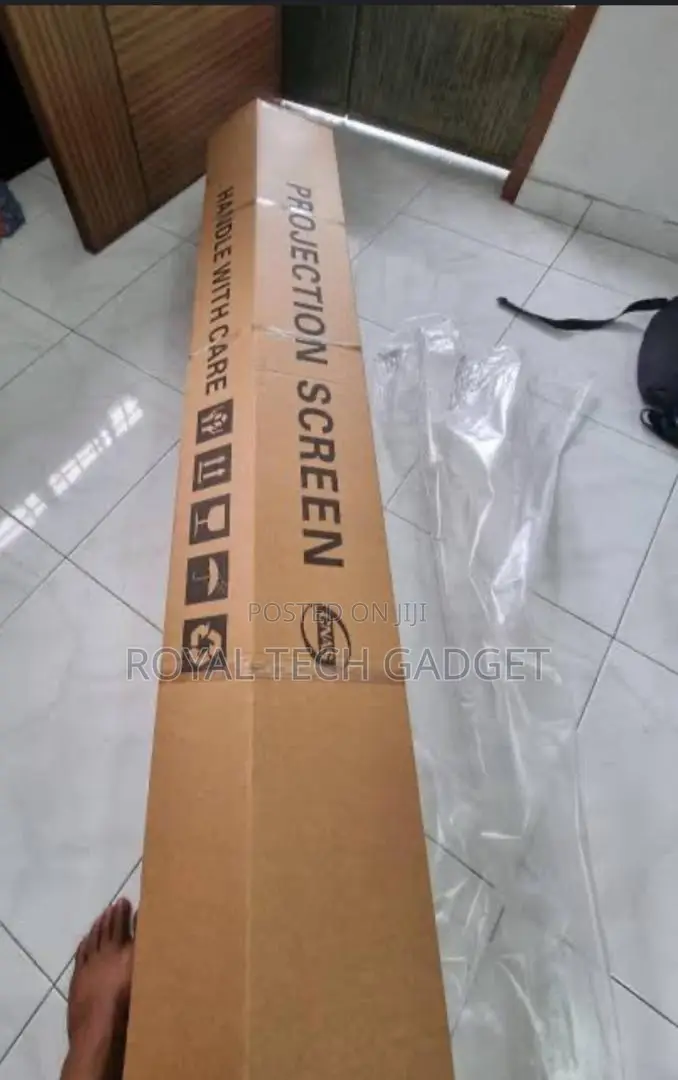 Projector Screen 180*180 Tripod