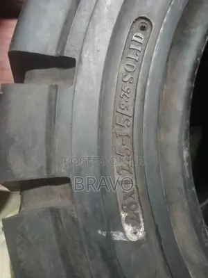 28*12.5-15 New Solid Tyres.