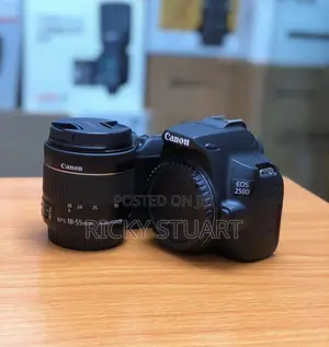 Canon 250D WTH 18-55mm Lens