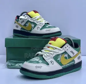 Original Nike SB Dunk Low Stussy Sneaker