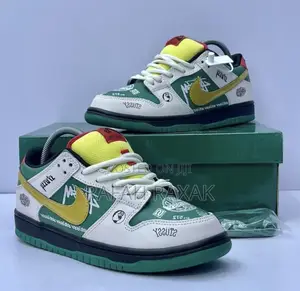 Original Nike SB Dunk Low Stussy Sneaker