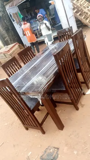 6seater Dinning Table Mahogany