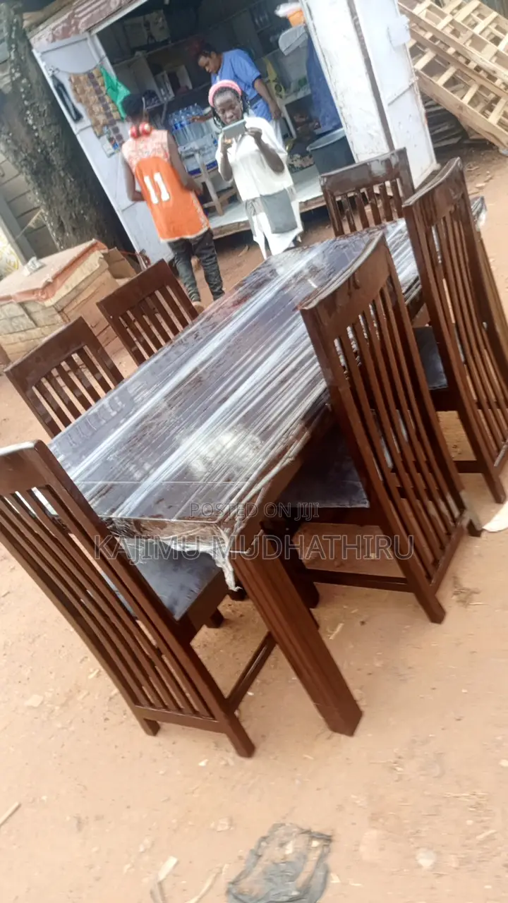 6seater Dinning Table Mahogany