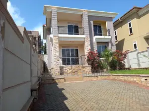 Furnished 4bdrm Duplex in Kira Corporate for sale